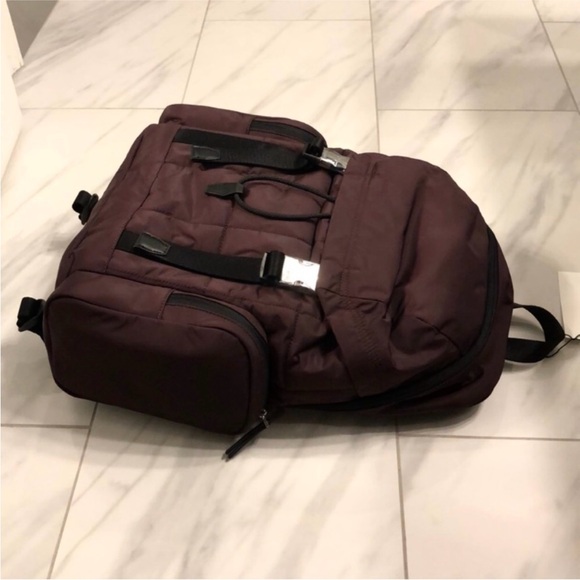NWT Men’s Calvin Klein Backpack - Picture 8 of 8
